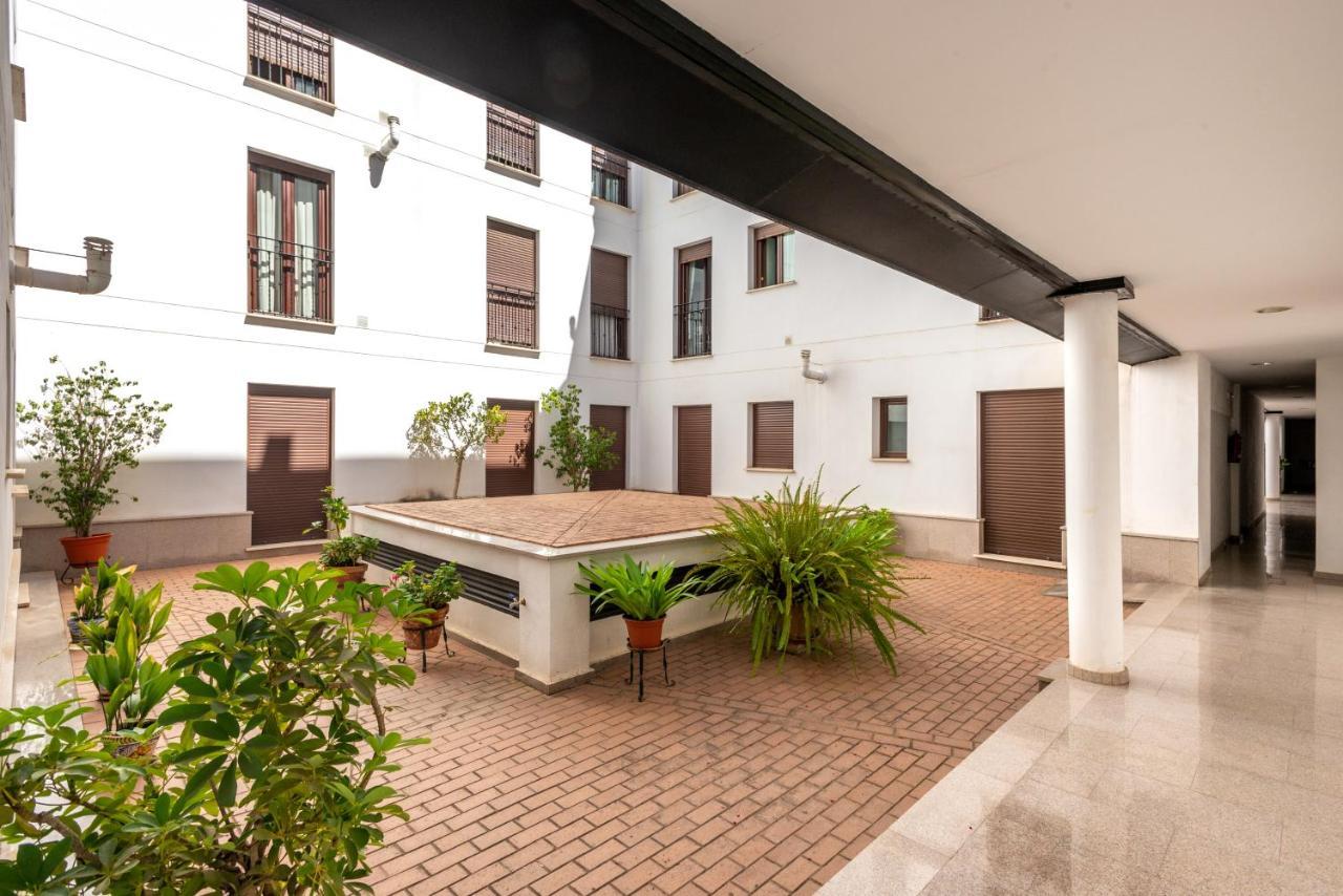 First Floor Near Macarena Church Sevilla Dış mekan fotoğraf